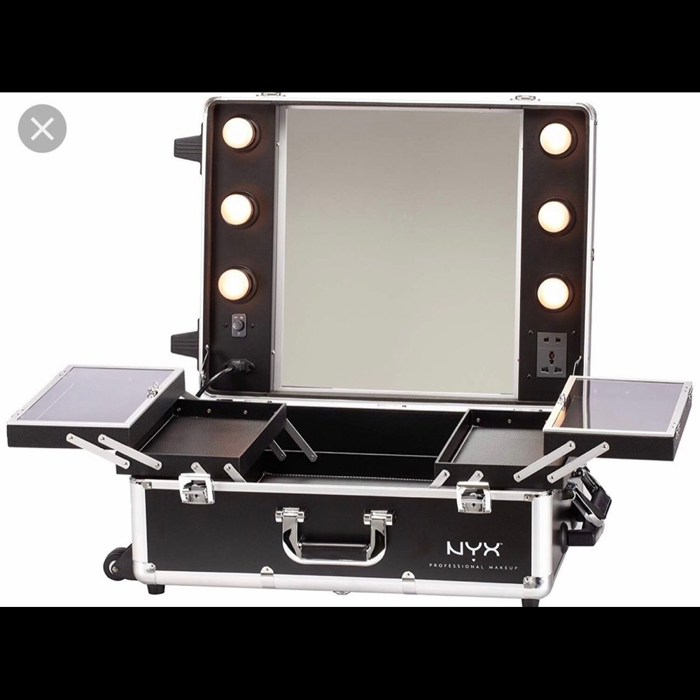 Nyx Makeup Case - image 1